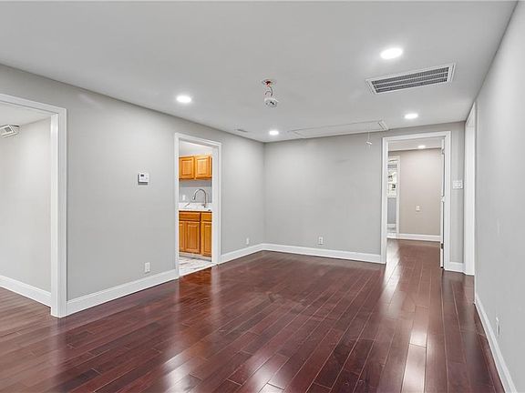 5th image of 1993 Mark Pine Rd