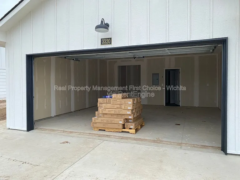 3318 W 45th St S — Photo 16