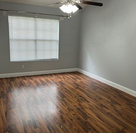 3rd image of 572 Northbridge Dr #1