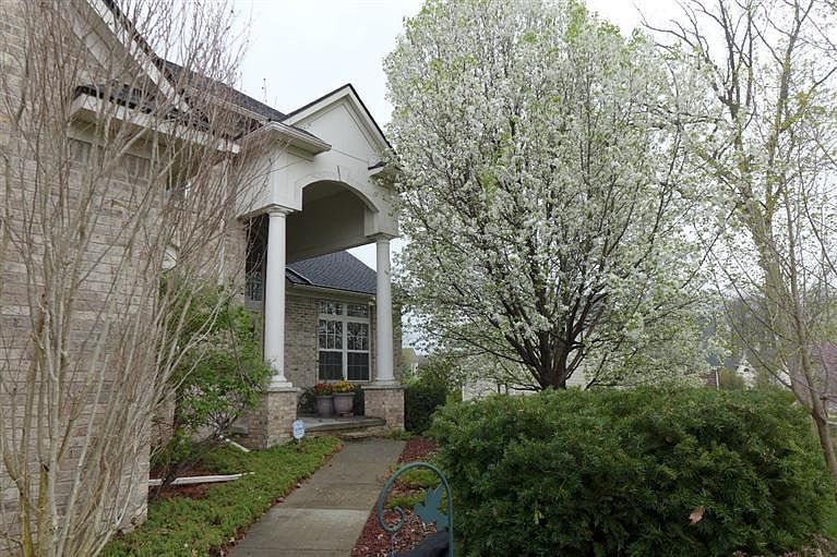 1st image of 2330 Hickory Point Dr