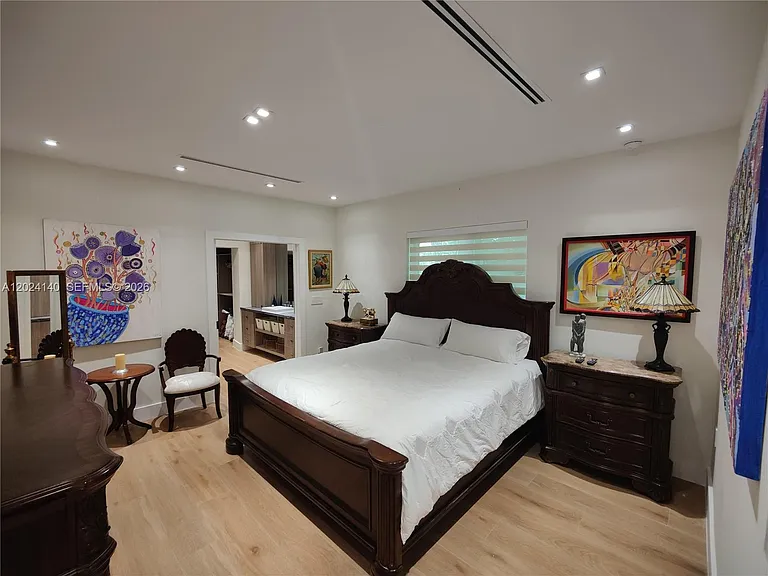 1823 S Bayshore Ln — Photo 16