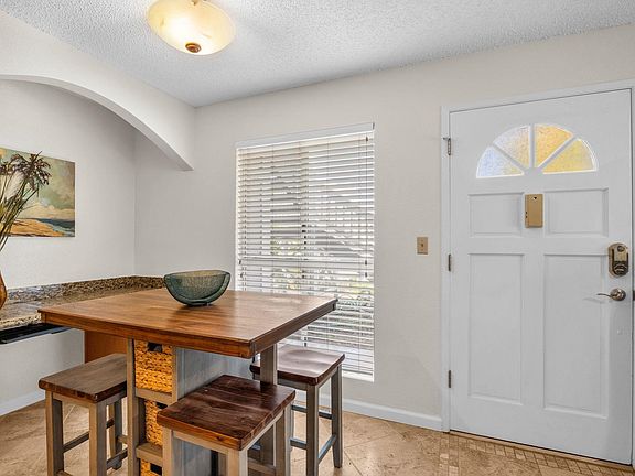 3rd image of 160 Keonekai Rd APT 16-102