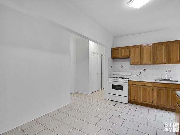 5th image of 710 Avenue S APT C2