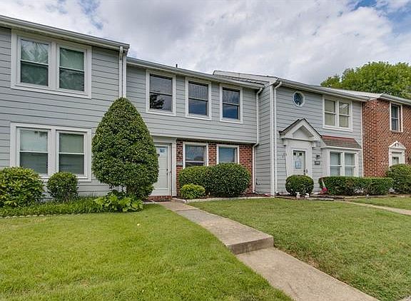 3rd image of 9723 Candace Ct #9723