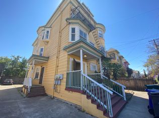 871 27th St #A, Oakland, CA 94607