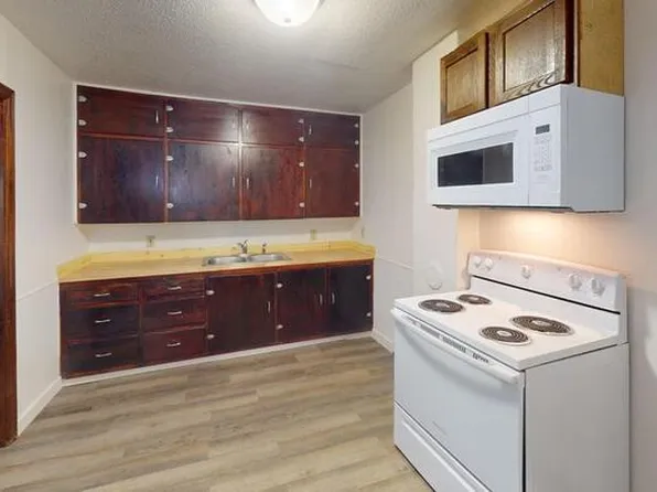 623 N 18th St APT 2, Bismarck, ND 58501