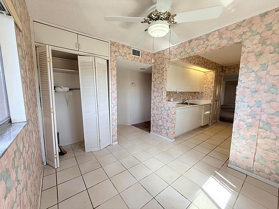 4th image of 1601 SW 128 Terrace #412a