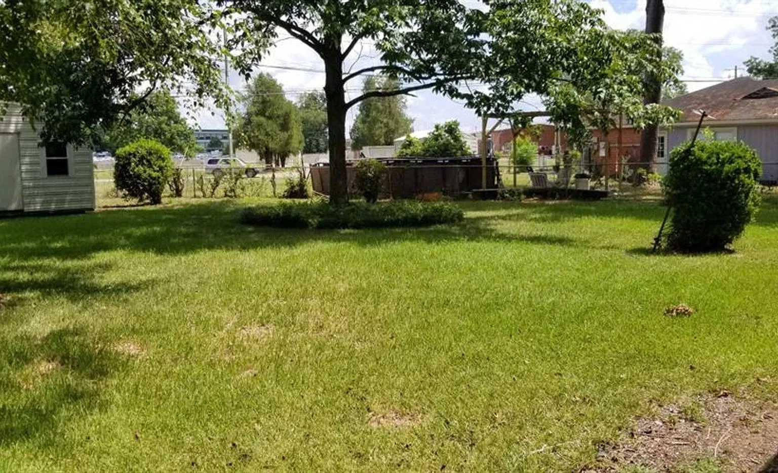 1027 Parkwood Drive — Photo 3