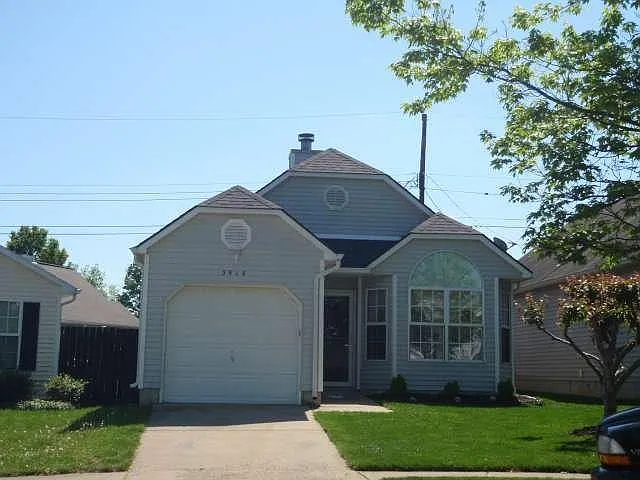 3916 Suffolk Cir photo 1