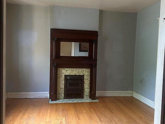 4th image of 3444 Alberta St