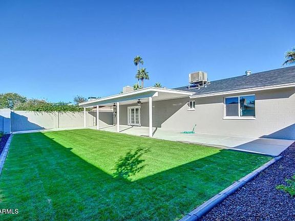 3rd image of 2531 E Pebble Beach Dr