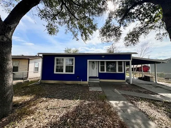 813 E Kenedy Ave, Kingsville, TX 78363