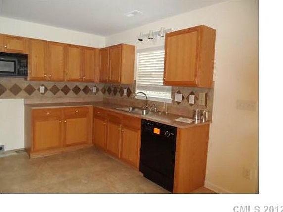 5th image of 4810 Stowe Derby Dr