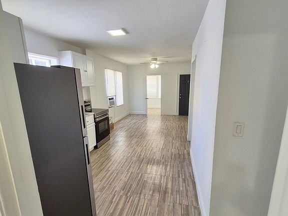 2nd image of 120 SW 5th Ave APT 4