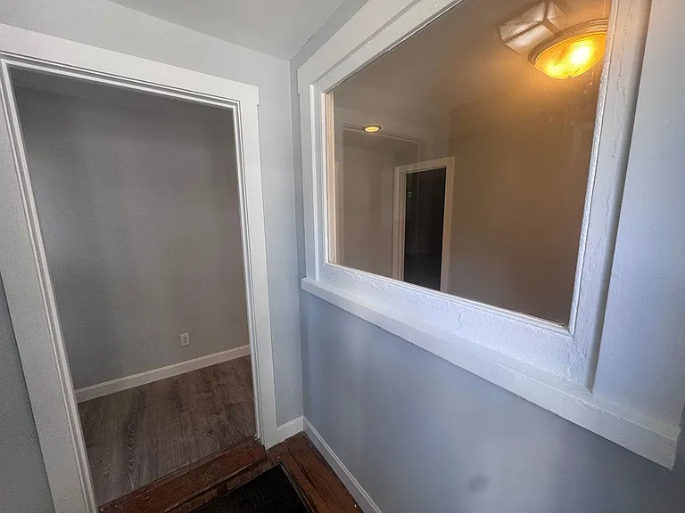 24 State Street — Photo 10