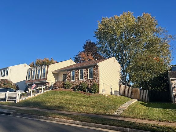 2nd image of 5239 Belle Plains Dr #Basement