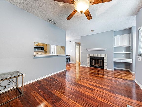 5th image of 3001 Cedar St APT 205