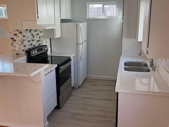 2nd image of 2128-2132 Balboa Ave APT 4