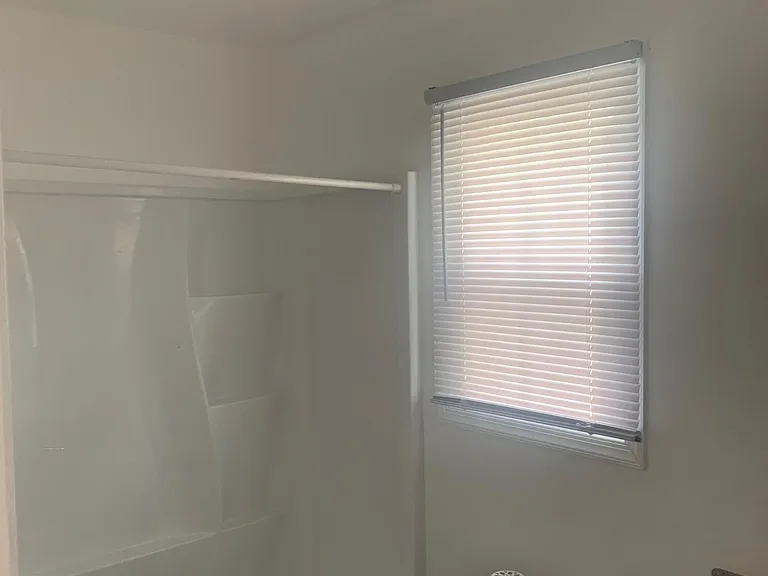 4 W Leeds Ave #4D — Photo 3