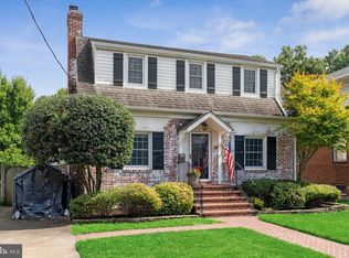 4818 25th Rd N, Arlington, VA 22207