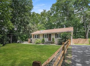 3 Housatonic Trl, Southbury, CT 06488
