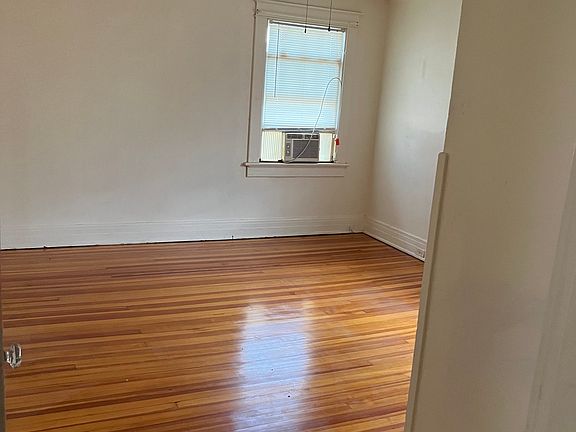 3rd image of 3309 Wilson Ave