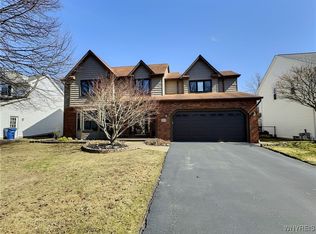 115 Lillyridge Dr, East Amherst, NY 14051