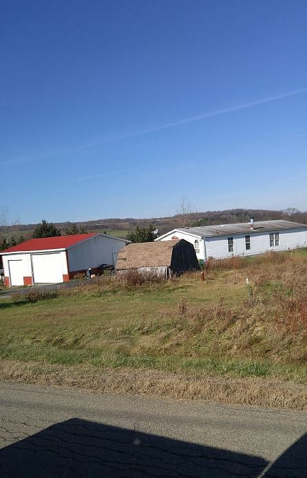 2nd image of 1418 Cross Rd