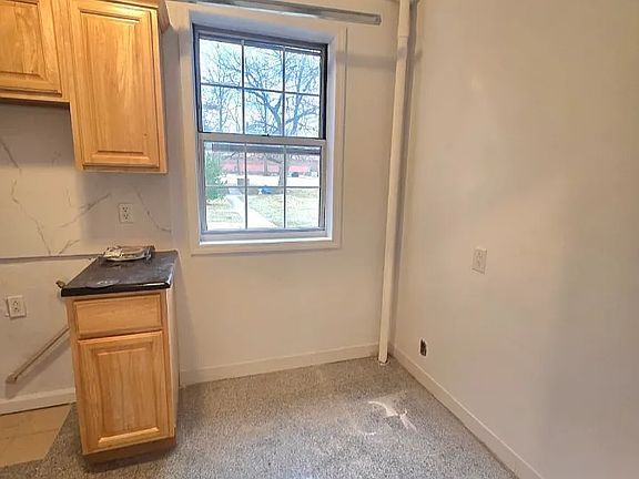 4th image of 73-05 Woodside Ave Floor 2