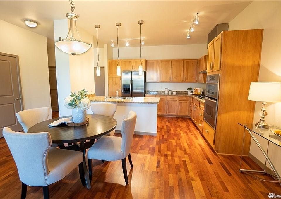 1st image of 216-375 Kirkland Ave #216