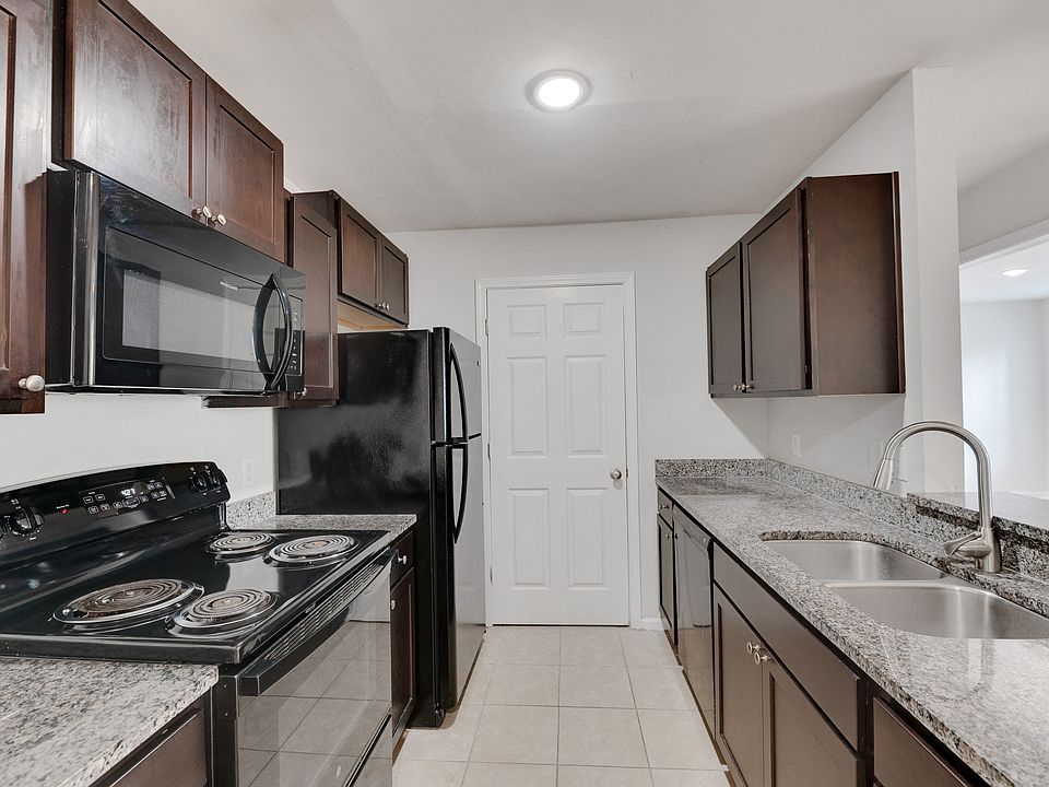 1st image of 100 Prince Royal Ln #1605