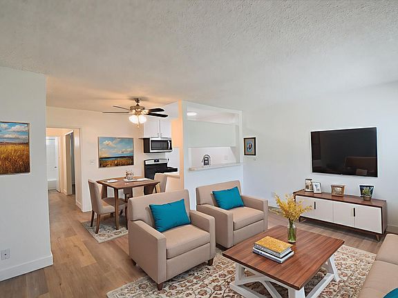 4th image of 12255 Burbank Blvd APT 108