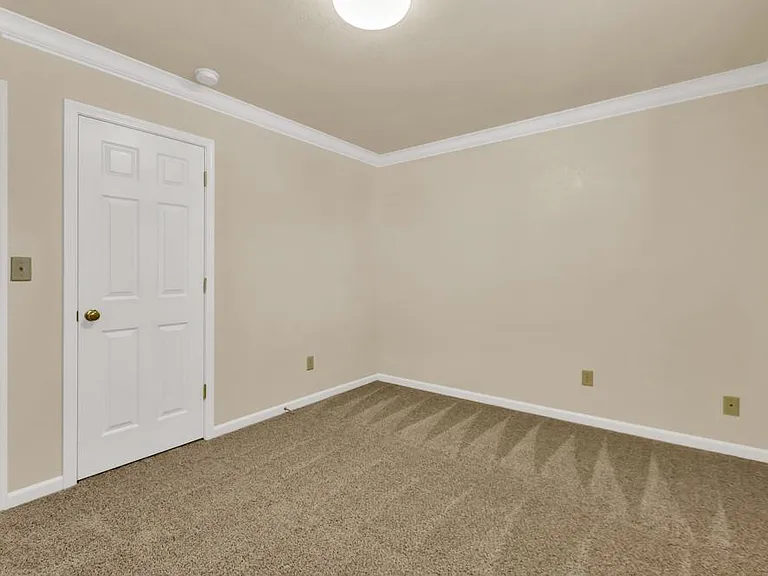 2015 P St #8 — Photo 9