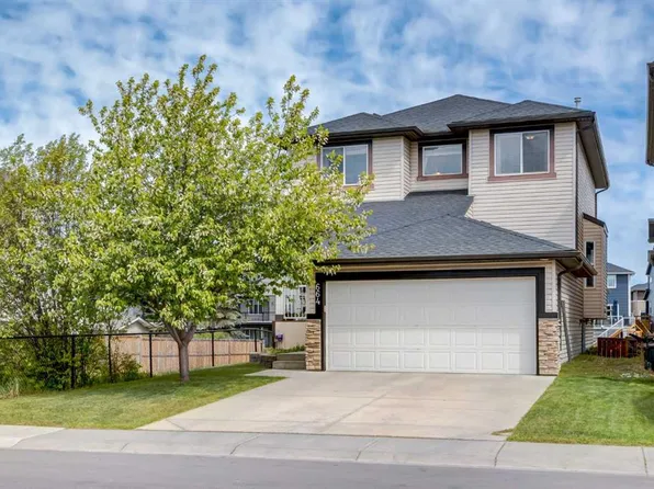 664 S Luxstone Lndg SW, Airdrie, AB T4B 3L2