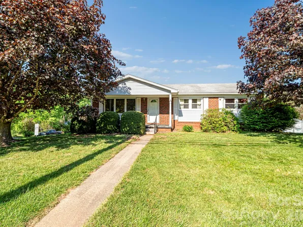 167 Mount Carmel Rd, Asheville, NC 28806