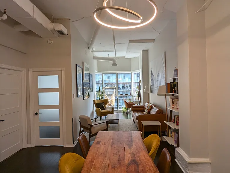 393 King St W #Penthouse 1206 — Photo 5