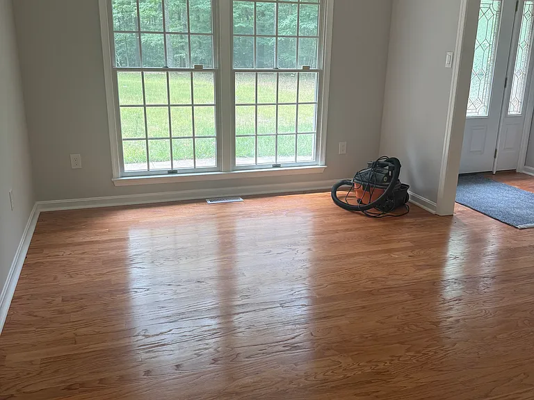 4145 Ravine Dr — Photo 3