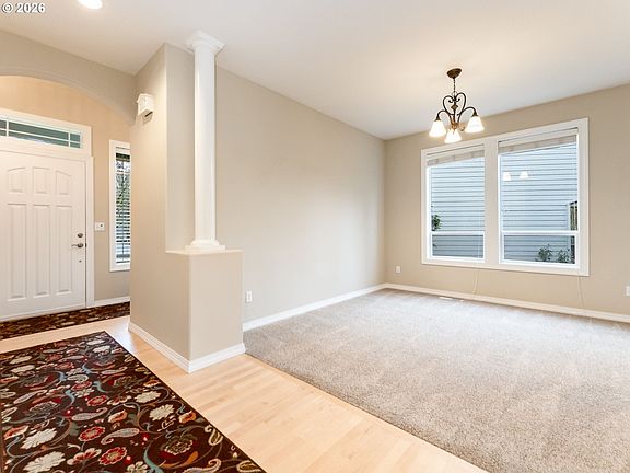 3rd image of 608 NE 115th Cir