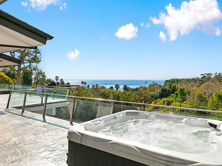 27091 Sea Vista Dr — Photo 44