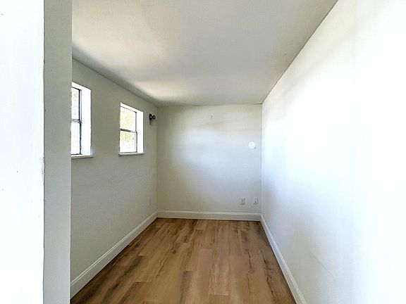 4th image of 2024 Dixie Avenue