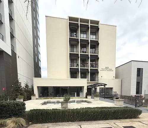 1421 Peachtree St NE Photo 1