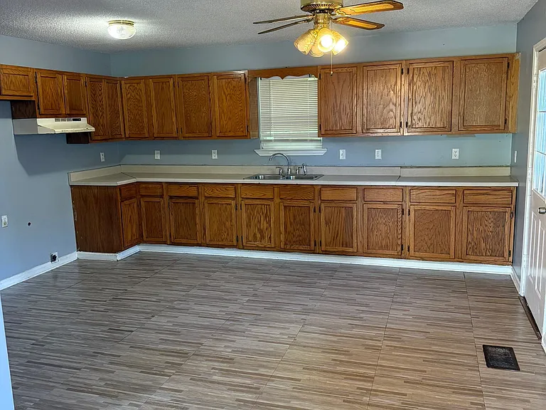 318 Hill Ave — Photo 7