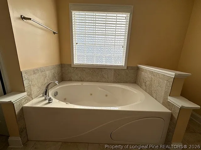 1920 Abbeydale Ln — Photo 17