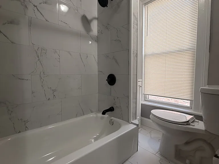 285 Hanover St #1 — Photo 5