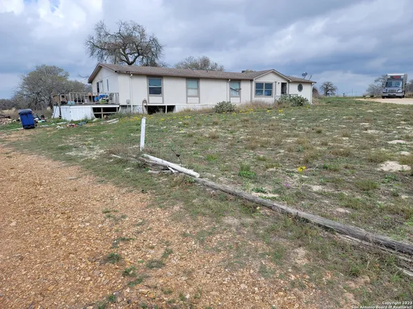 522 LAZY OAK LN, La Vernia, TX 78121