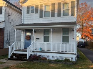 7 2nd Ave, Raritan, NJ 08869