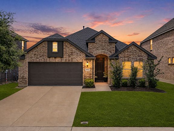 2nd image of 2810 Willow Ln