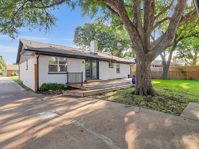 623 Greenleaf Dr — Photo 21