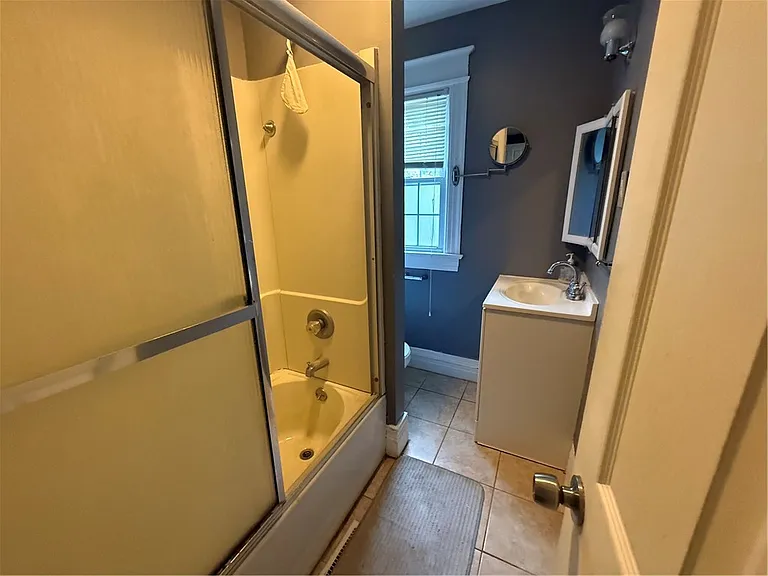 60 Kingston St — Photo 10