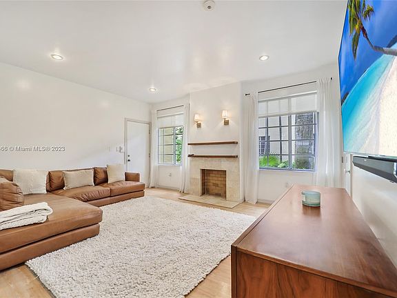 2nd image of 1572 Meridian Ave APT 2